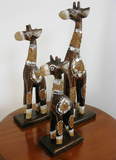 Gerard the wooden giraffe set